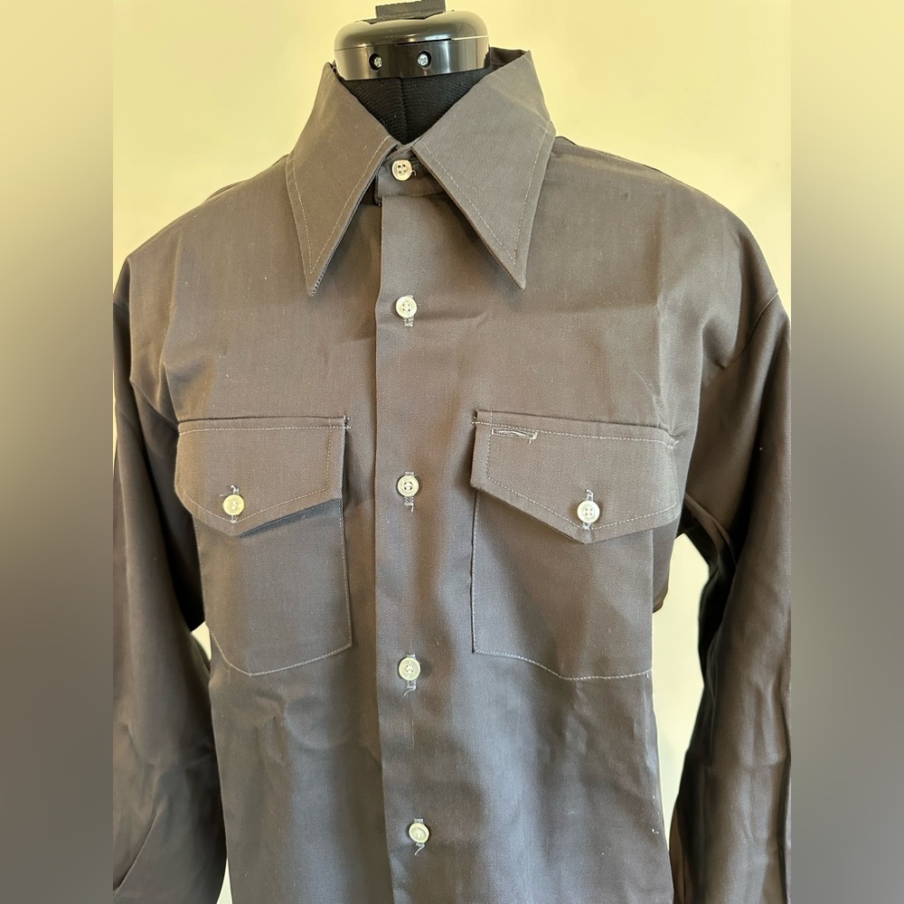 Men's Classic Gray Button-Up Shirt size 17 1/2 Sleeve M